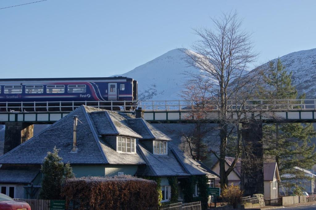 Best Western The Crianlarich Hotel Exterior foto